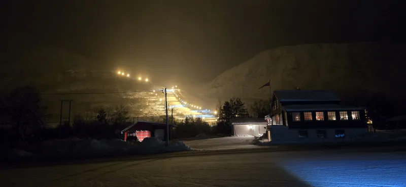 Kveldskjøring med opplyste løyper